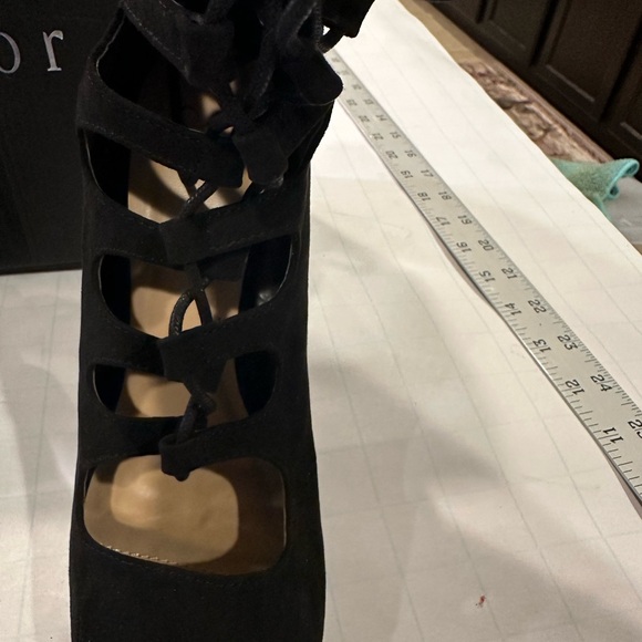 Chic Lace-Up Caged Stiletto Black Suede Booties Size 8 - Picture 6 of 8